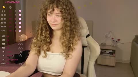 Snapshot of milounee chatting on February 2026 06:17:01 AM milounee online show from February 2026 06:17:01 AM