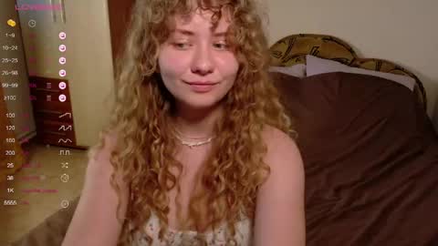 milounee online show from April 2026 03:43:01 PM