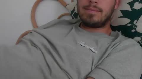 milowww1601 online show from May 2026 01:29:02 PM