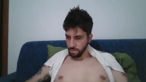 Snapshot of milten1987 chatting on January 2026 10:44:02 PM milten1987 online show from January 2026 10:44:02 PM