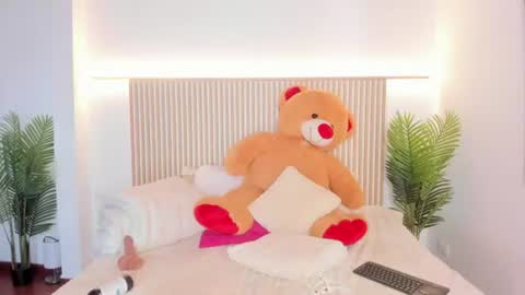 miluu online show from July 2026 08:48:01 PM