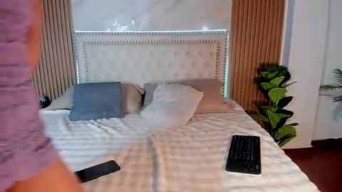 miluu online show from July 2026 09:39:02 PM