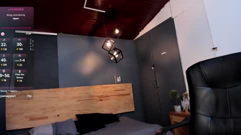 Milu  online show from January 2025 05:33:02 PM