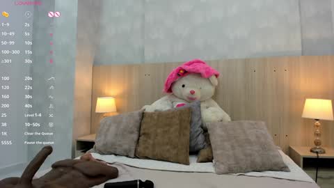 Snapshot of milu_gomez chatting on December 2024 10:26:01 PM Milu Gomez online show from December 2024 10:26:01 PM