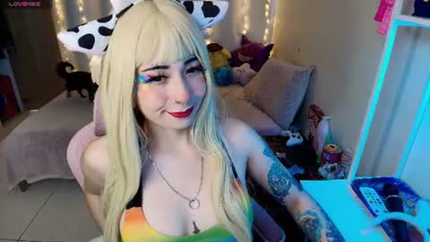 mily_milk_ online show from July 2026 11:19:01 AM