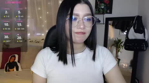 Mily online show from September 2025 07:19:02 PM