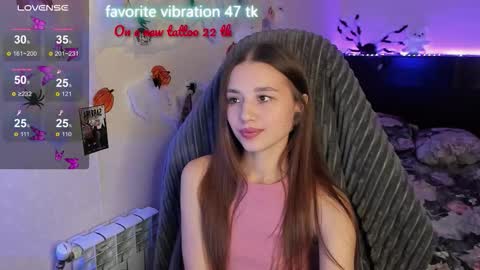 Snapshot of milyamess chatting on October 2025 02:35:01 PM Emily online show from October 2025 02:35:01 PM