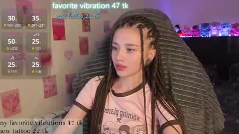 Snapshot of milyamess chatting on July 2026 06:17:02 PM Emily online show from July 2026 06:17:02 PM