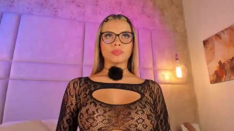 Milyy online show from November 2025 07:36:02 PM