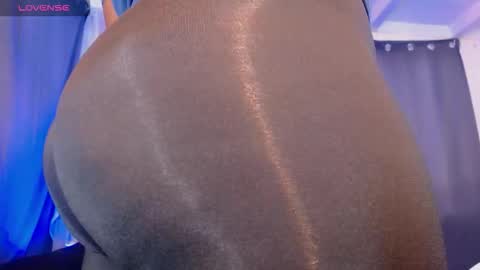 Mimi online show from February 2026 01:04:01 PM