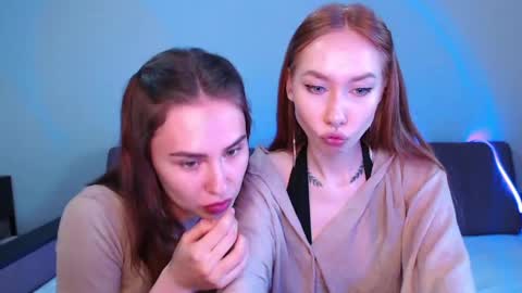 mimi_red online show from April 2026 02:27:02 PM