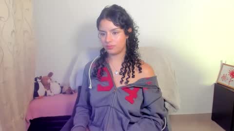 Snapshot of mimi_sa chatting on May 2026 05:45:01 AM Mimii online show from May 2026 05:45:01 AM