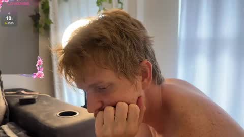 Mimi online show from March 2025 06:52:01 PM