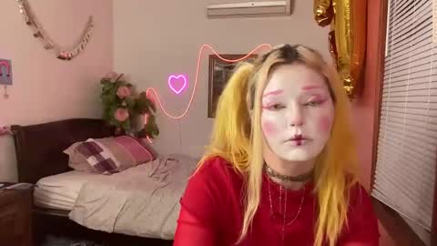 Snapshot of mimsymarlo chatting on January 2025 10:44:01 PM mimsymarlo online show from January 2025 10:44:01 PM