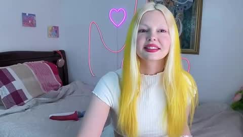 Snapshot of mimsymarlo chatting on March 2025 06:58:02 PM mimsymarlo online show from March 2025 06:58:02 PM