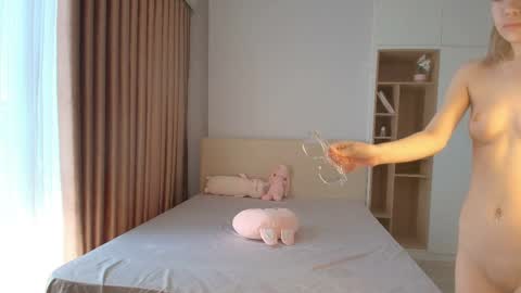 Mina online show from May 2026 02:50:01 AM
