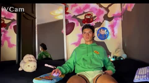 Snapshot of minami_suki chatting on February 2026 07:01:02 PM Suki 3 online show from February 2026 07:01:02 PM