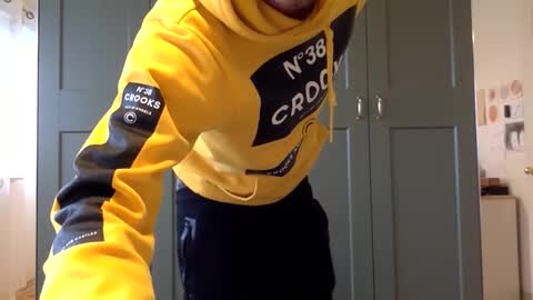 Snapshot of mince_alors chatting on November 2025 05:48:01 PM mince_alors online show from November 2025 05:48:01 PM