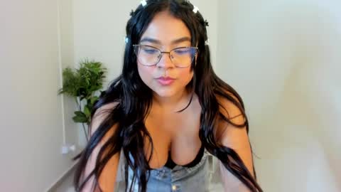 Mindy online show from May 2026 01:52:01 PM