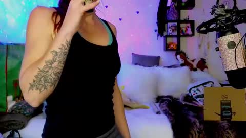 Snapshot of mindymars chatting on December 2025 04:48:01 PM Mindy Mars online show from December 2025 04:48:01 PM