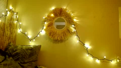 Mindy online show from November 2025 10:05:01 AM