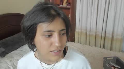 Snapshot of minefoxy2 chatting on January 2026 01:44:02 AM Amber online show from January 2026 01:44:02 AM