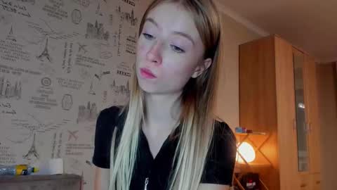 Amelia online show from September 2025 08:53:02 PM