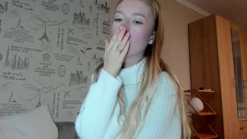 Amelia online show from October 2025 07:57:02 PM