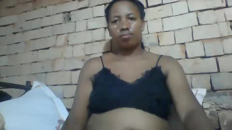 Snapshot of minie4tina chatting on January 2025 10:32:02 AM Minie4Tina online show from January 2025 10:32:02 AM