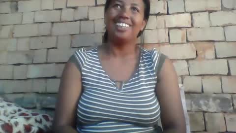 Snapshot of minie4tina chatting on January 2025 05:42:02 AM Minie4Tina online show from January 2025 05:42:02 AM