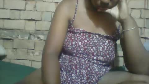 Snapshot of minie4tina chatting on January 2025 06:12:01 AM Minie4Tina online show from January 2025 06:12:01 AM