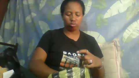 Snapshot of minie4tina chatting on February 2025 07:13:02 AM Minie4Tina online show from February 2025 07:13:02 AM