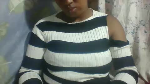 Snapshot of minie4tina chatting on February 2025 06:01:02 PM Minie4Tina online show from February 2025 06:01:02 PM