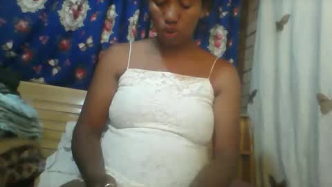 Snapshot of minie4tina chatting on November 2025 08:13:01 AM Minie4Tina online show from November 2025 08:13:01 AM