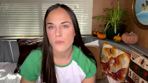 minimaggie online show from September 2025 06:56:02 PM