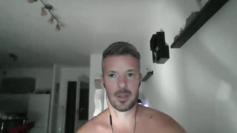 minka28 online show from May 2026 05:08:01 PM