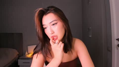 minnie_jin online show from February 2025 02:16:01 PM