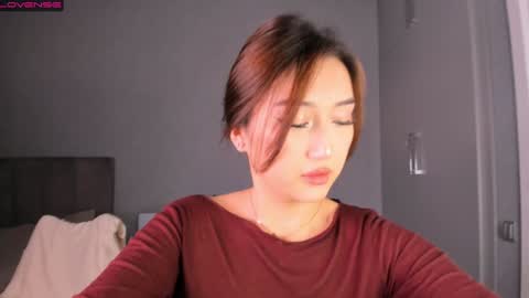 minnie_jin online show from February 2025 02:37:01 PM