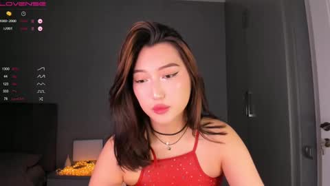 minnie_jin online show from February 2025 01:14:02 PM