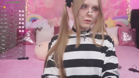 Snapshot of minx_girll chatting on January 2025 06:26:01 AM Vikki online show from January 2025 06:26:01 AM