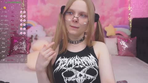 Snapshot of minx_girll chatting on February 2025 06:24:02 AM Vikki online show from February 2025 06:24:02 AM