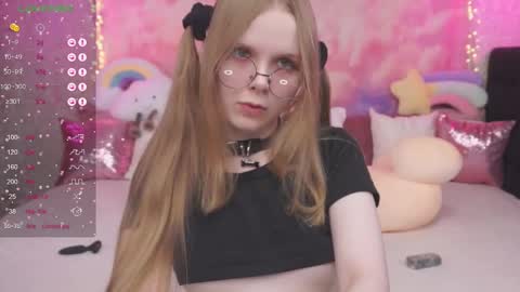 Snapshot of minx_girll chatting on March 2025 04:47:01 AM Vikki online show from March 2025 04:47:01 AM