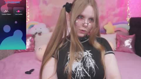 Snapshot of minx_girll chatting on January 2026 08:29:02 AM Vikki online show from January 2026 08:29:02 AM