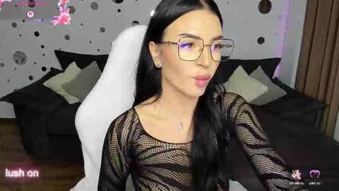 Snapshot of mira_fantasy chatting on September 2025 04:23:02 AM mira_fantasy online show from September 2025 04:23:02 AM