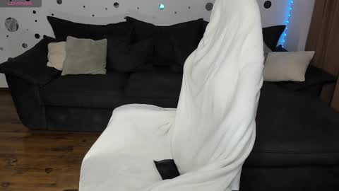 Snapshot of mira_fantasy chatting on October 2025 04:32:02 AM mira_fantasy online show from October 2025 04:32:02 AM