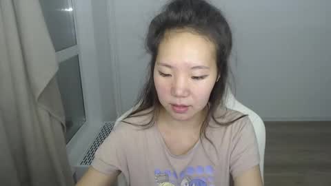 mira_g online show from March 2025 04:28:02 PM