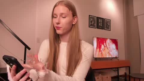 Mira online show from May 2026 10:37:02 PM