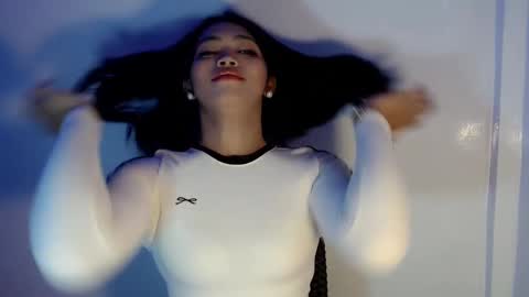 Mira Bella online show from December 2024 11:45:02 PM