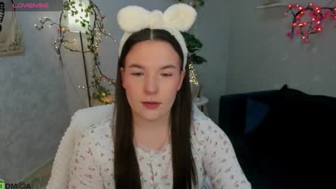 Snapshot of mira_silk chatting on January 2026 03:22:02 AM Mira online show from January 2026 03:22:02 AM