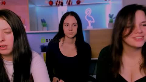 Snapshot of mira_vibe chatting on January 2026 05:55:02 AM Mira online show from January 2026 05:55:02 AM